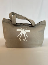 Carregar imagem no visualizador da galeria, Mini Beach Bag Mosquito Grey
